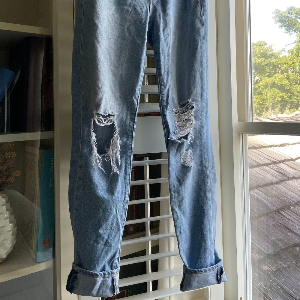 Genetic Denim Ripped Light Wash Skinny/Straight Leg Jean - 25